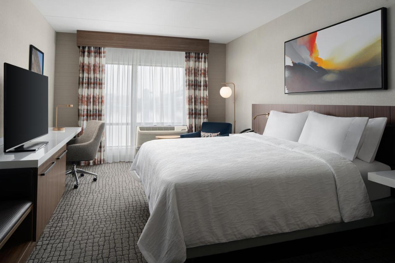 Hilton Garden Inn Grand Prairie At Epiccentral Exterior foto