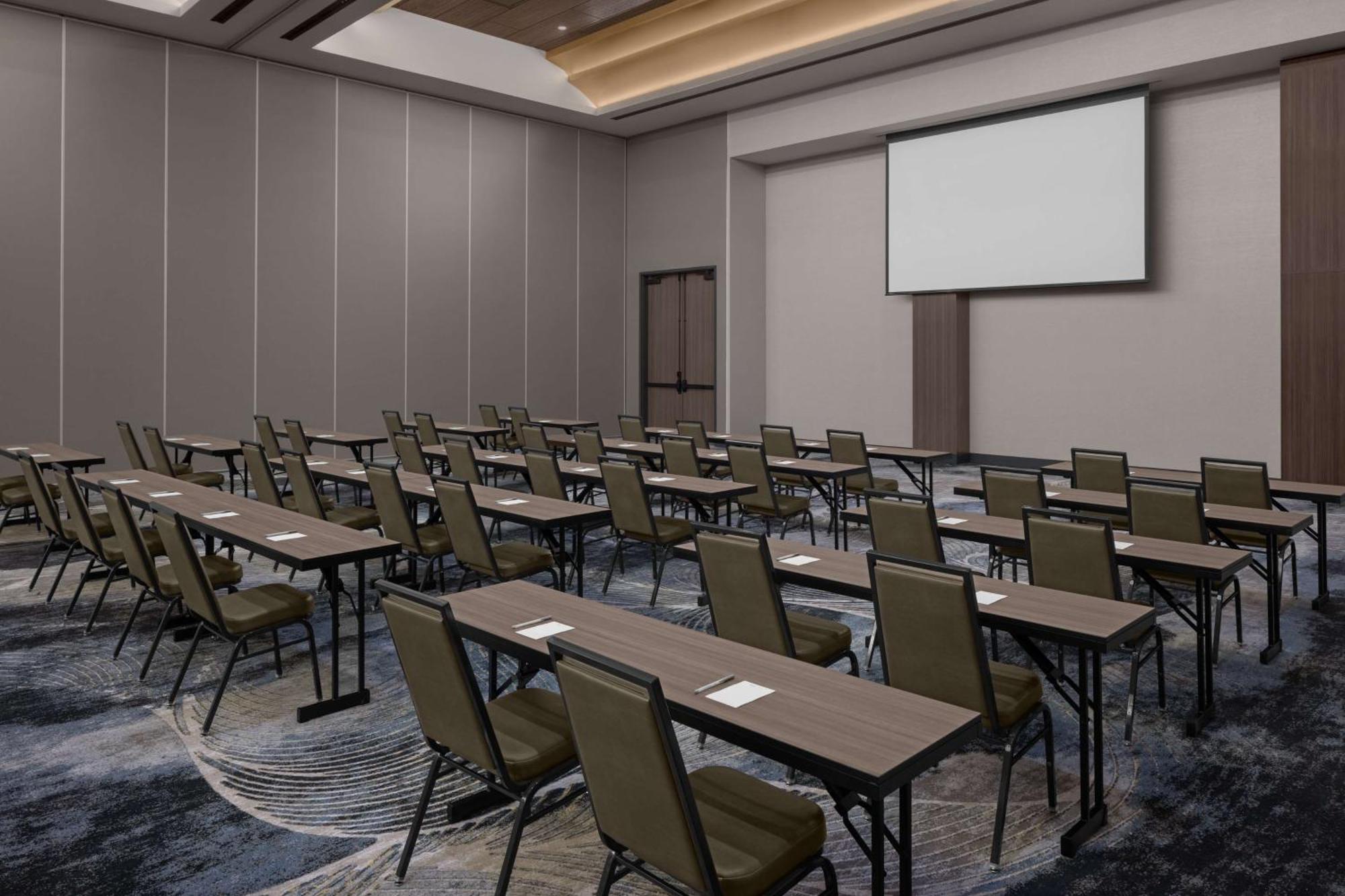 Hilton Garden Inn Grand Prairie At Epiccentral Exterior foto